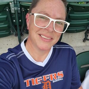 Meet your Posher, DeeJay